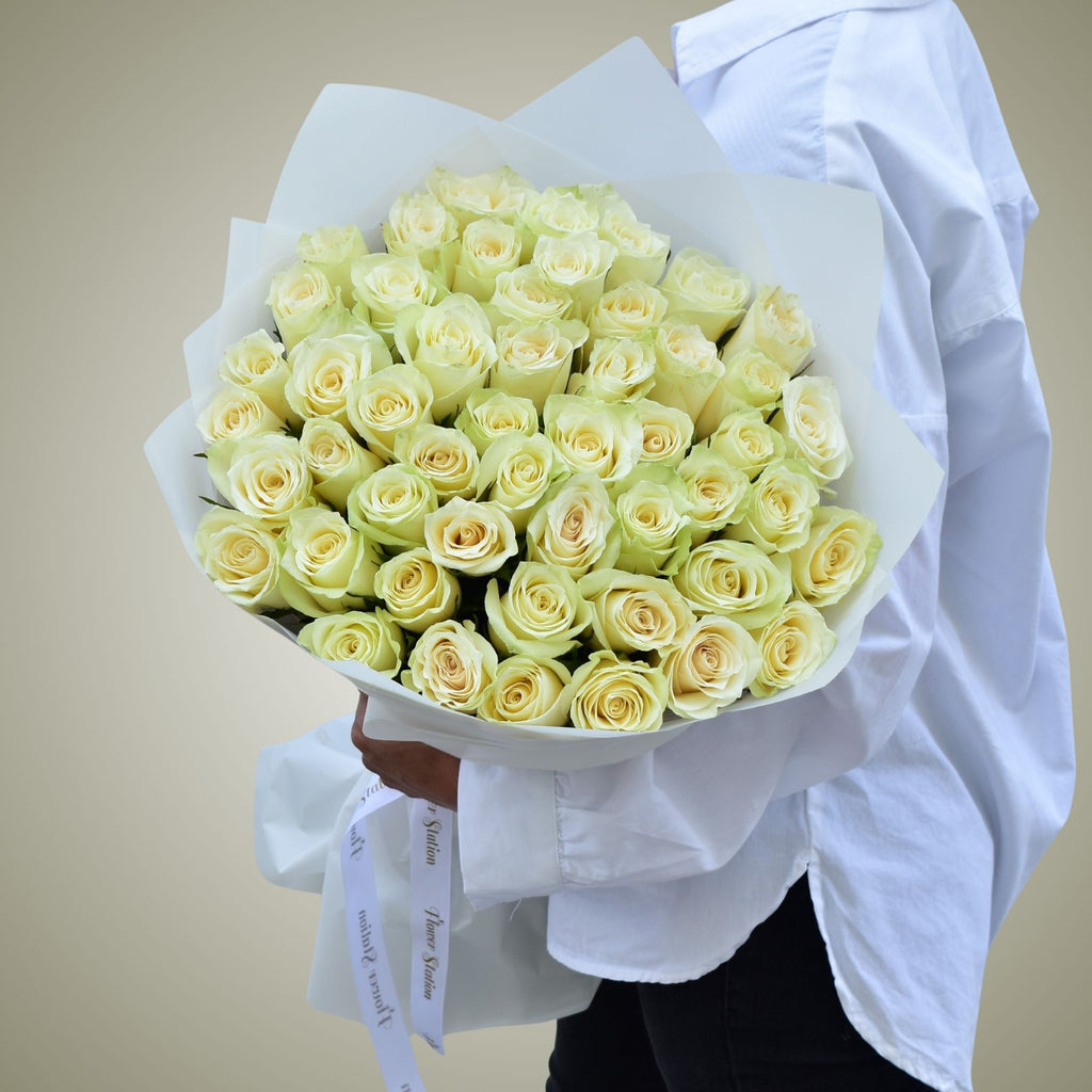 The Best White Rose Varieties for Every Occasion: From Weddings to Sympathy Bouquets