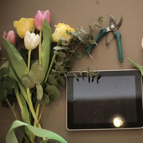 How to Choose the Perfect Online Flower Delivery Service?