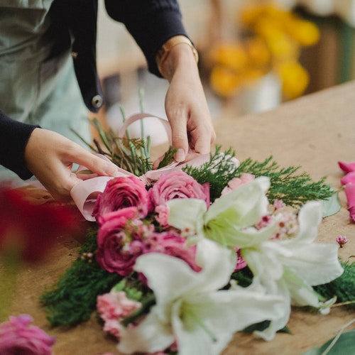 Why hire a Professional Florist?