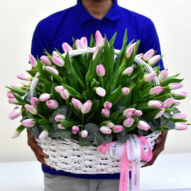 100 Pink Tulips