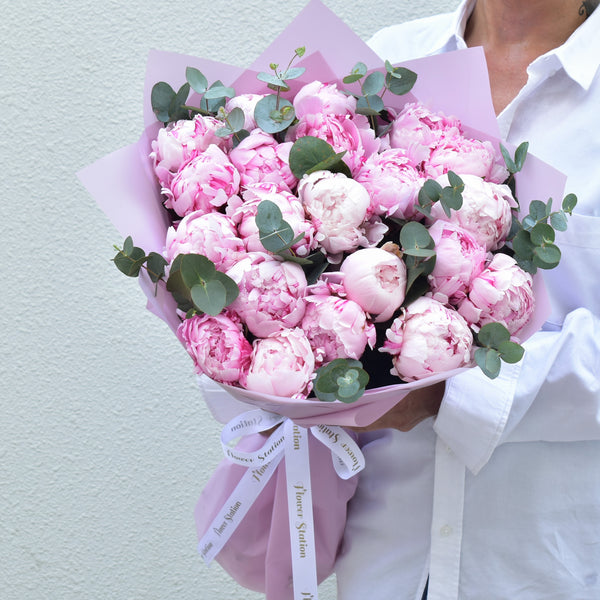 21 peonies bouquet