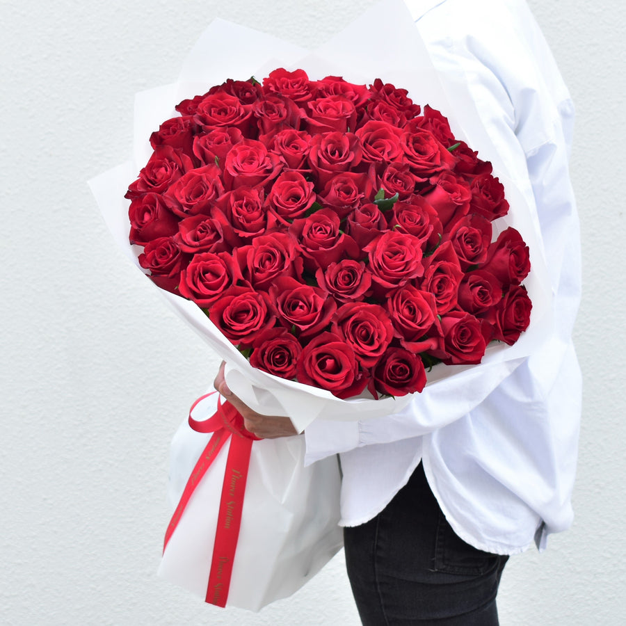50 red roses bouquet