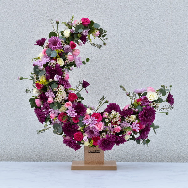 Blossom - Crescent Moon - Flower Station Dubai