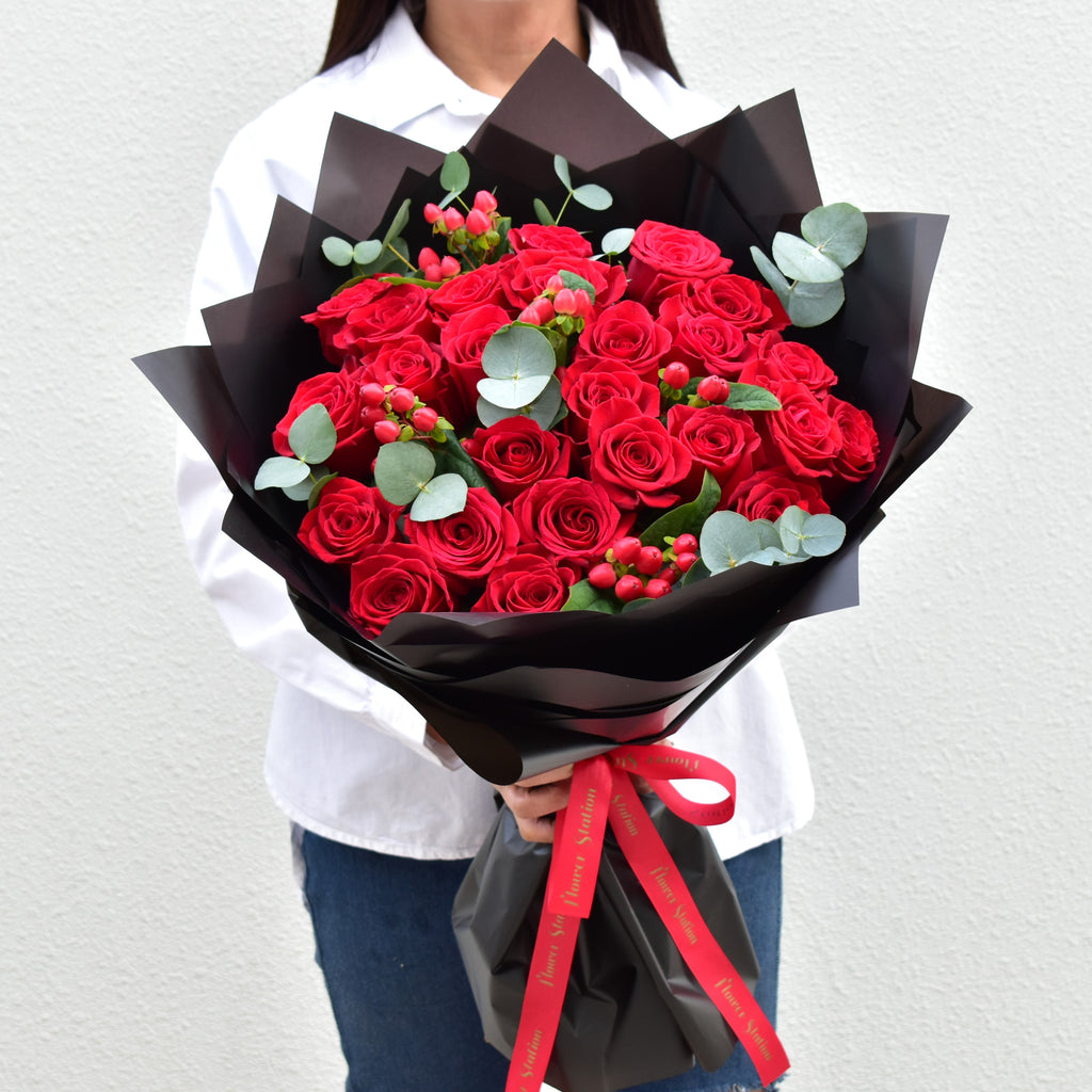 Love Bouquet Red Rose Eucalyptus Bouquet Flower Station