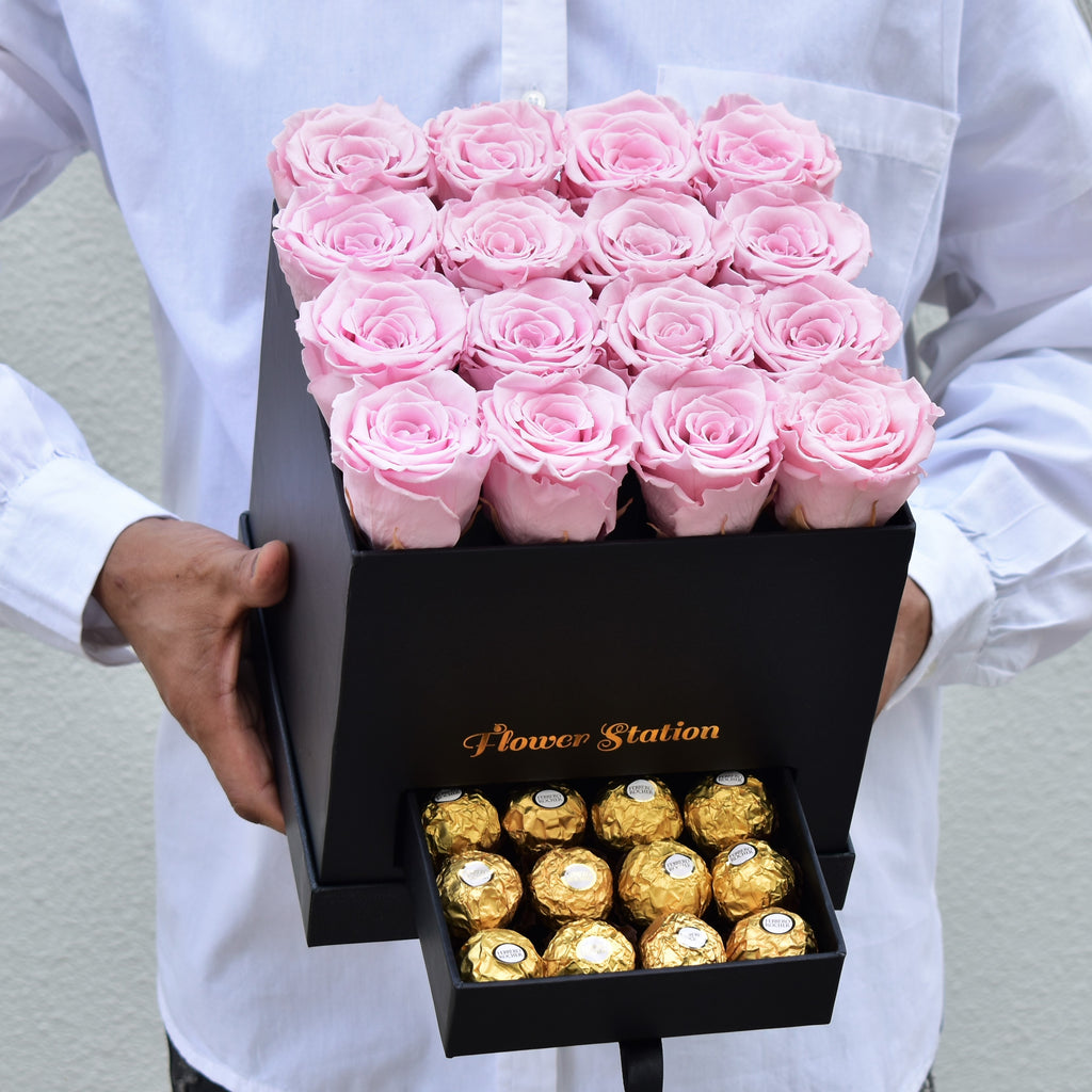 Pink Forever Rose in Box | Infinity Roses in Box | Flower Station