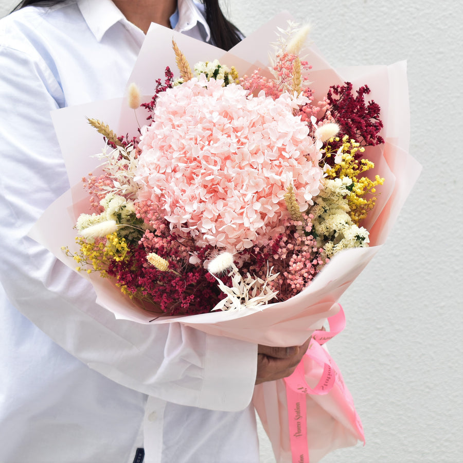 Love Blossom - Flower Station Dubai