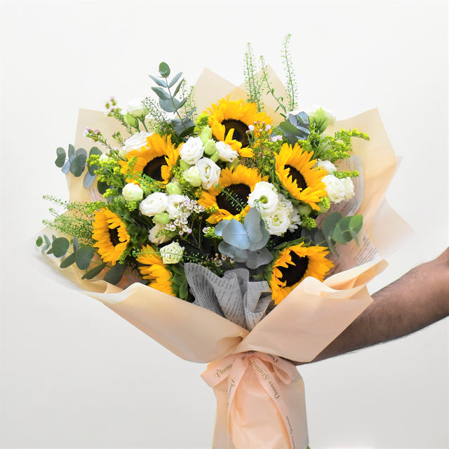 sunflower, eustoma bouquet - flower station dubai