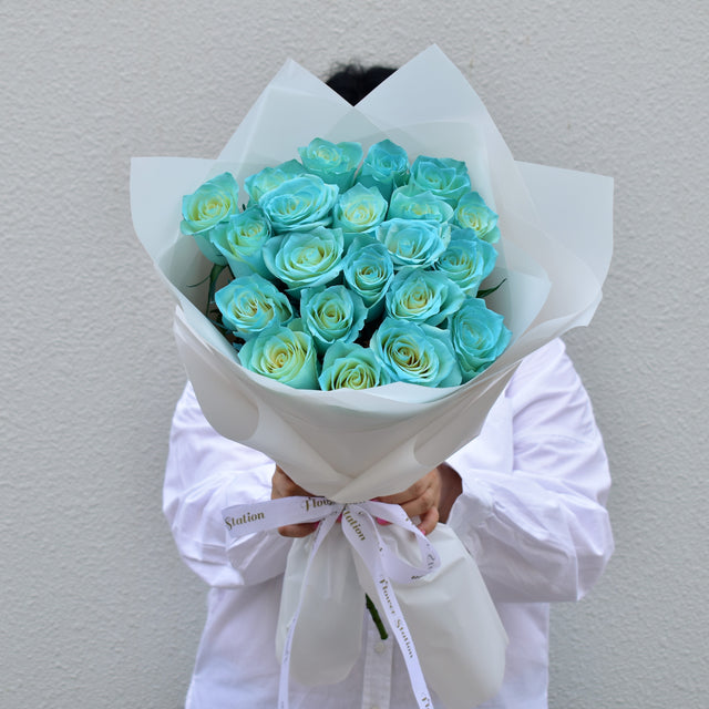 tiffany blue roses in bouquet - flower station dubai