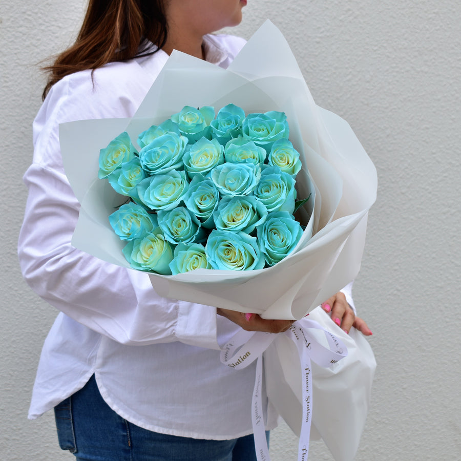 tiffany blue roses in bouquet - flower station dubai