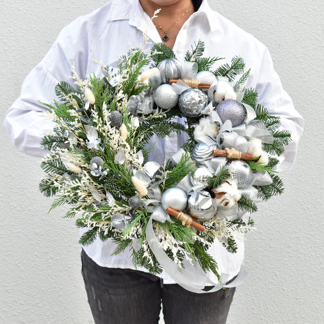 White Noel - Christmas Wreath