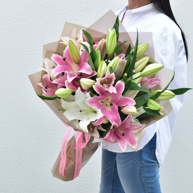 pink and white lily bouquet