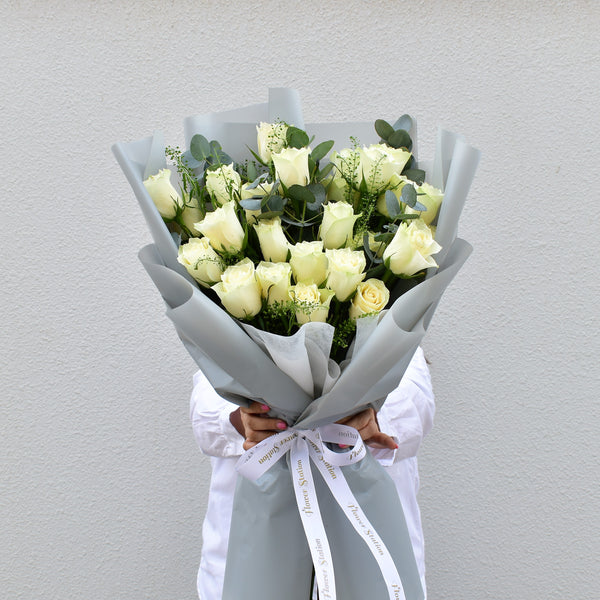 White Forest - Mono Bouquet - Flower Station Dubai