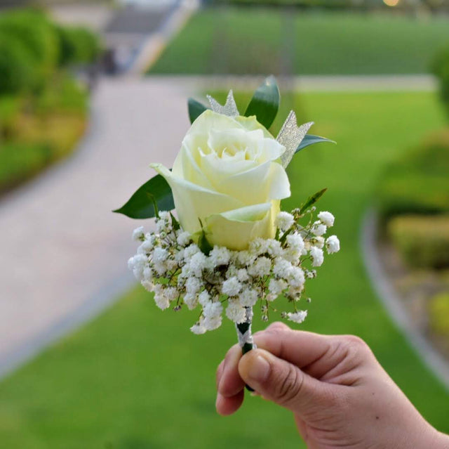 Rose - Boutonniere -  Flower Delivery - Flower Station Dubai