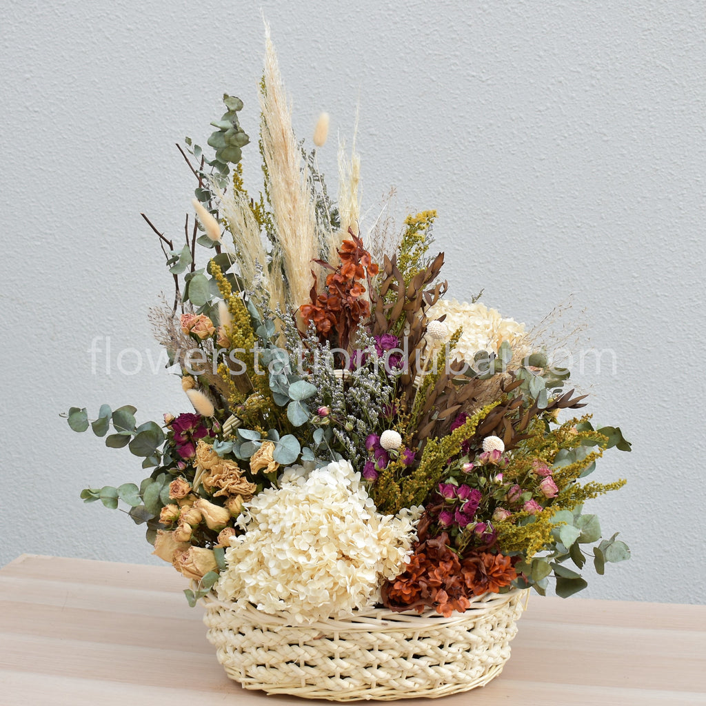 dried flowers baskets