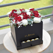 Love and Kisses -  Flower Delivery - Flower Station Dubai